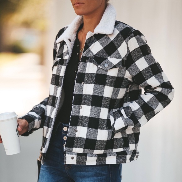 Sherpa and Plaid Checkered Jacket - Picture 4 of 8